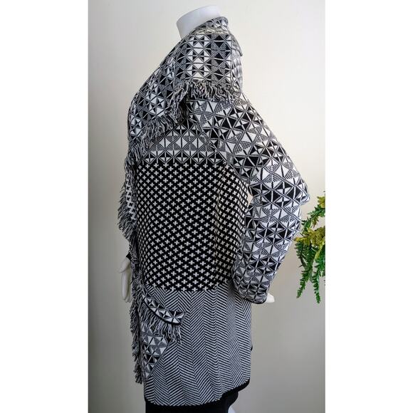 NEW Jillian Nicole Cardigan Large Black White Mixed Pattern Fringed Open Pockets - Picture 6 of 11